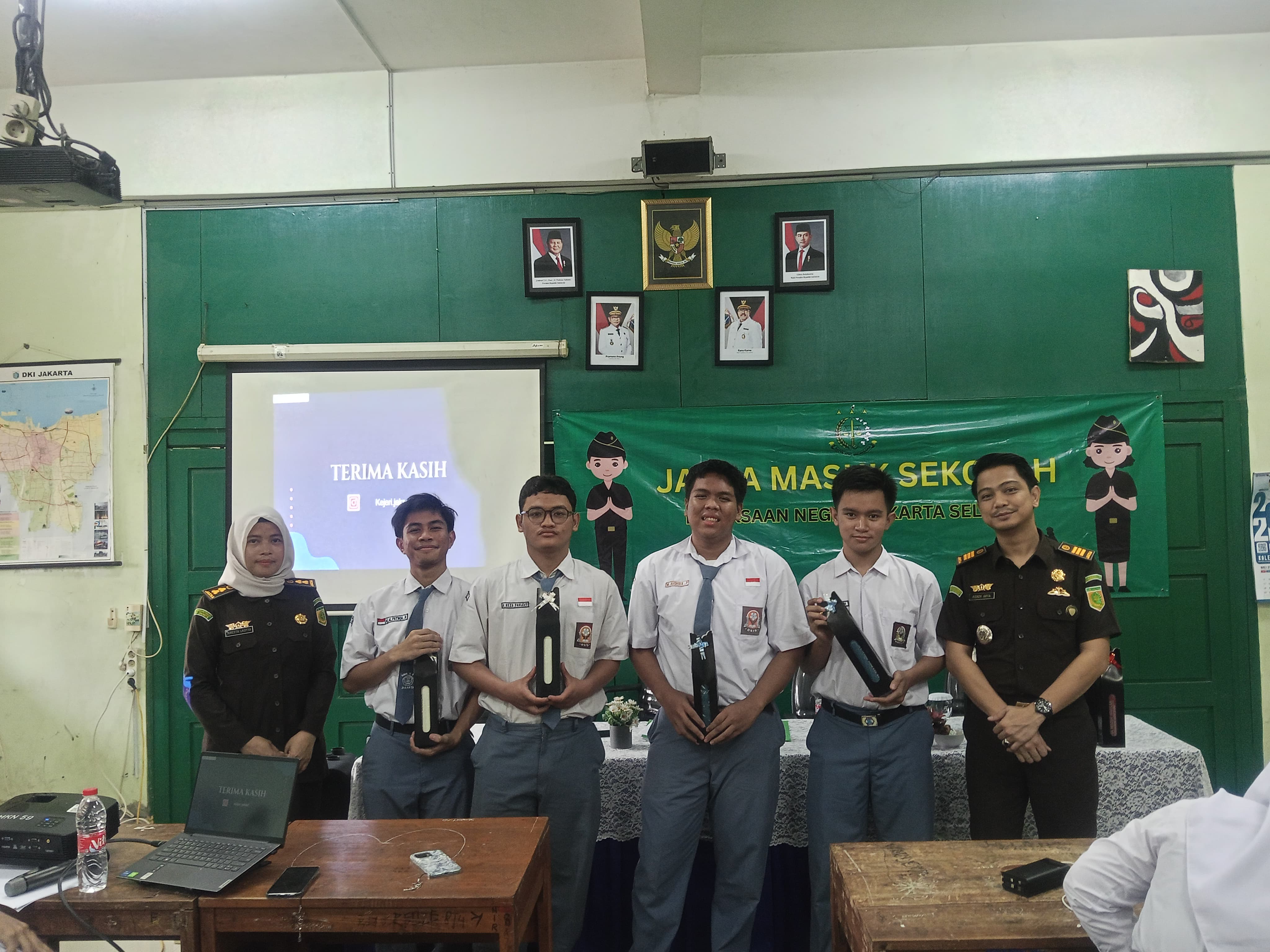 Gedung Sekolah SMA NEGERI 4 DENPASAR